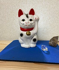 招き猫と水晶